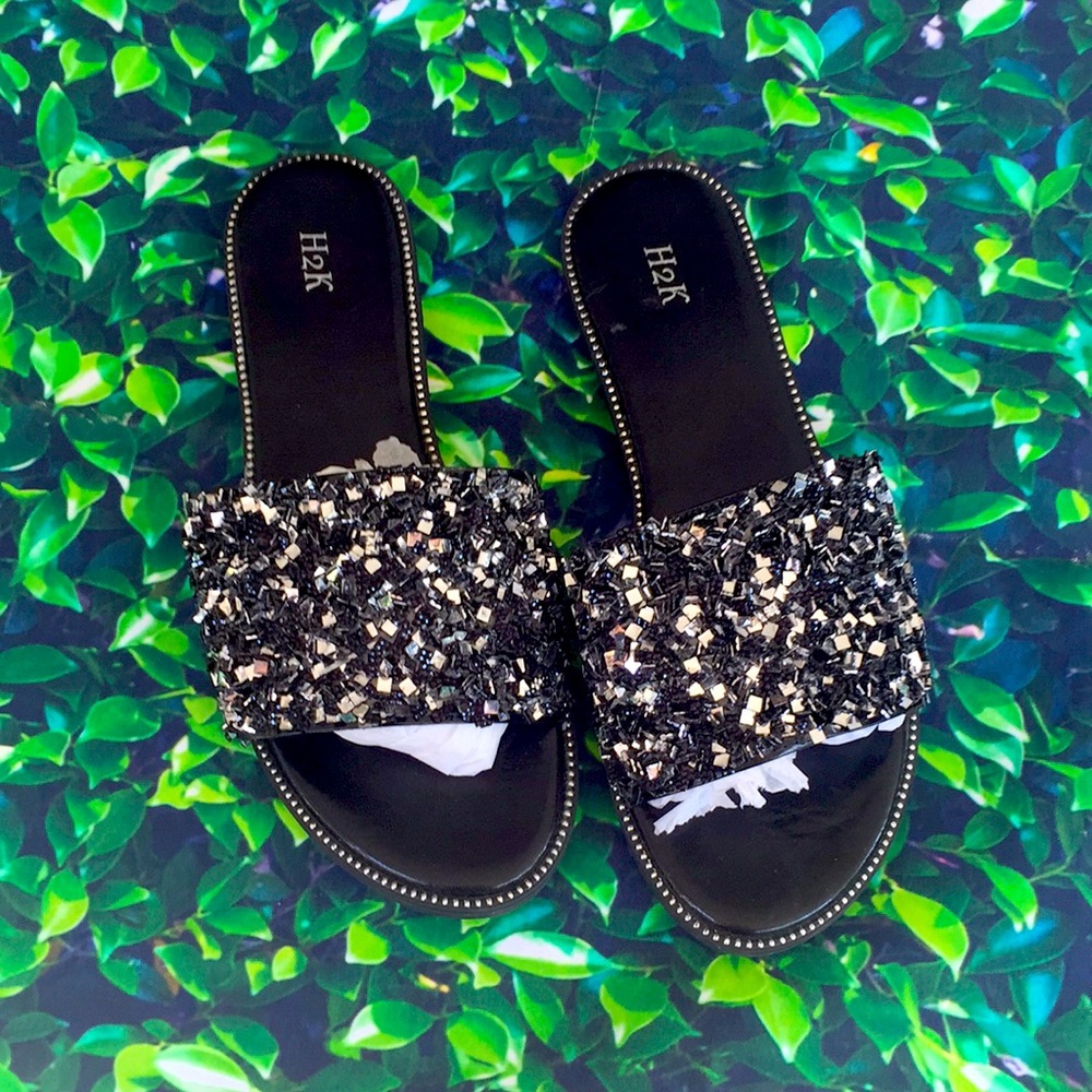 H2K  size 10 black / sliver like new